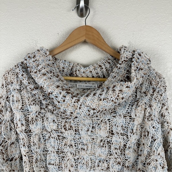 Moon‎ & Madison Cozy Collection Cowl Neck Knit Long Sleeve Sweater Size Small - Picture 2 of 13